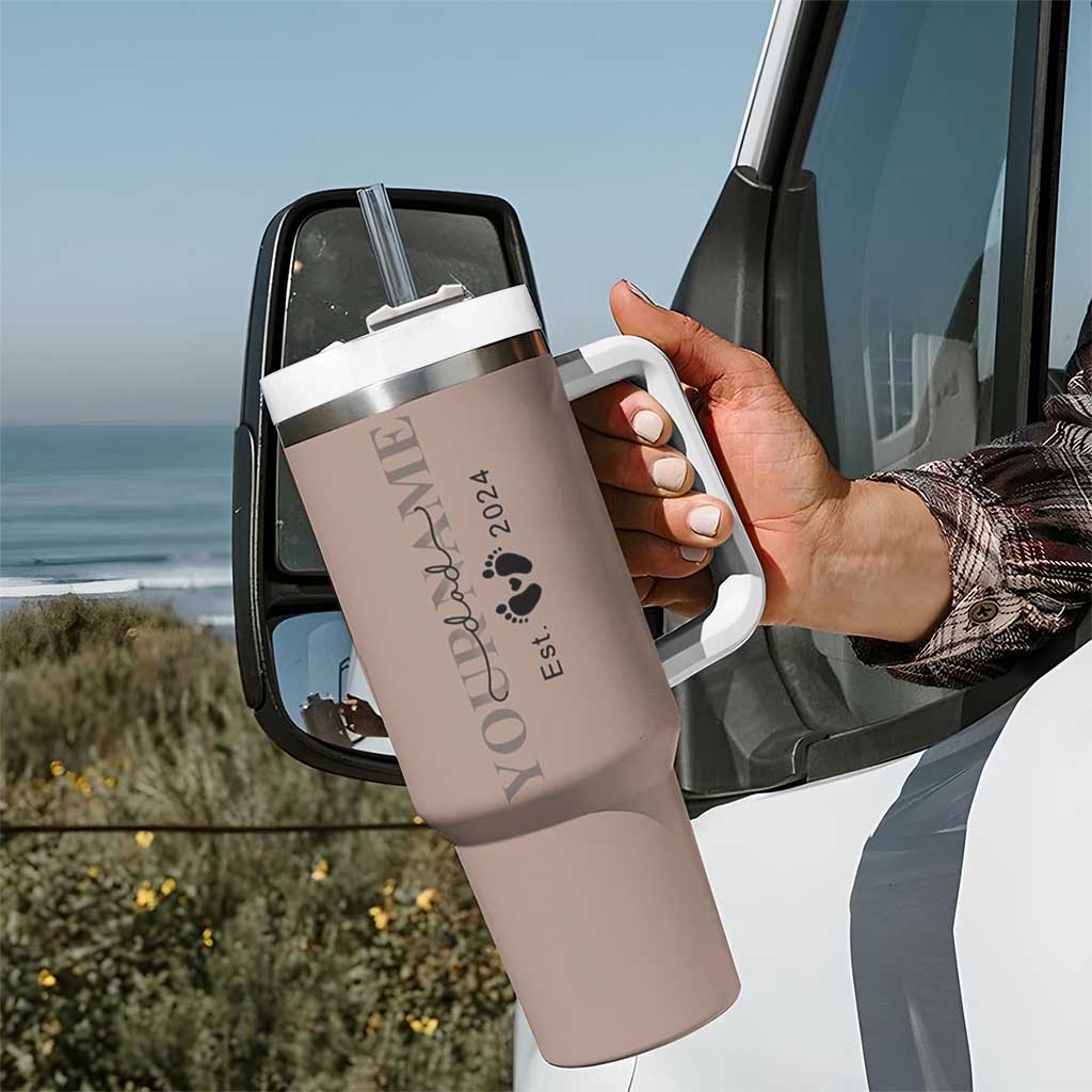 Personalized New Dad Tumbler With Handle Est 2024 Pregnancy Reveal First Time Dad Gift - Wonder Print Shop