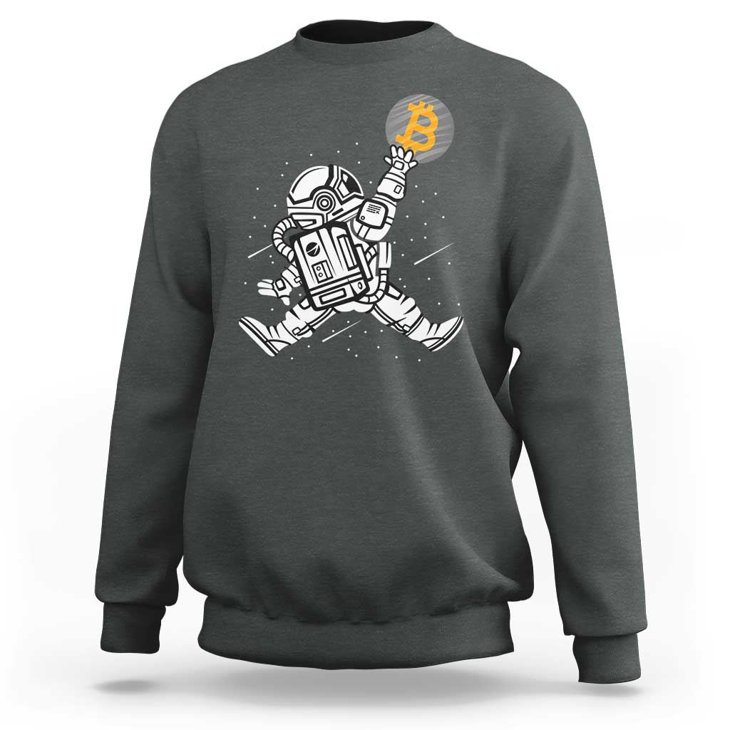 Funny Crypto Investing Sweatshirt Bitcoin HODL BTC Astronaut Trader