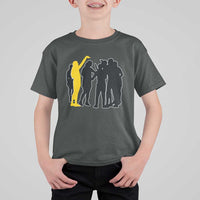 Viral Basketball Pointing Huddle T Shirt For Kid Funny Women Sports Culture Meme Yellow Silhouette Graphic