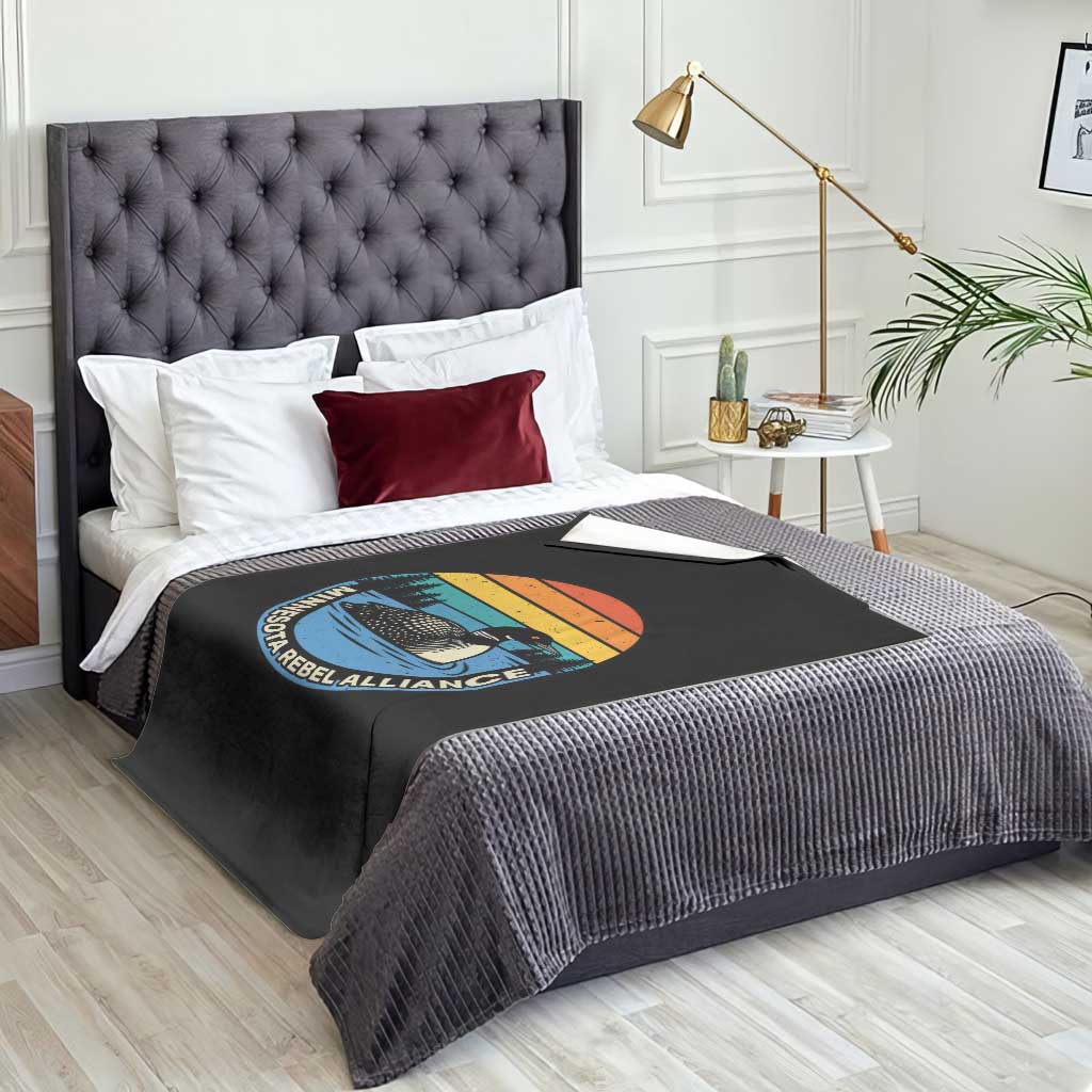 Minnesota Rebel Alliance Vintage Retro Sunset Loon Throw Blanket