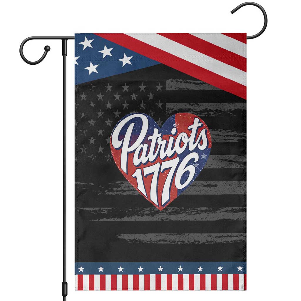 Patriots 1776 Red and Blue Heart Garden Flag Classic Patriotic Sports Fan Style