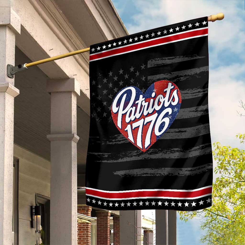 Patriots 1776 Red and Blue Heart Garden Flag Classic Patriotic Sports Fan Style