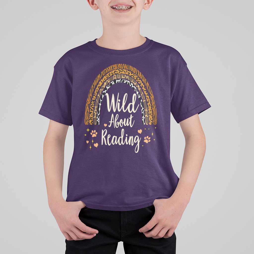 Wild About Reading T Shirt For Kid Teacher Student Back to School Retro Rainbow