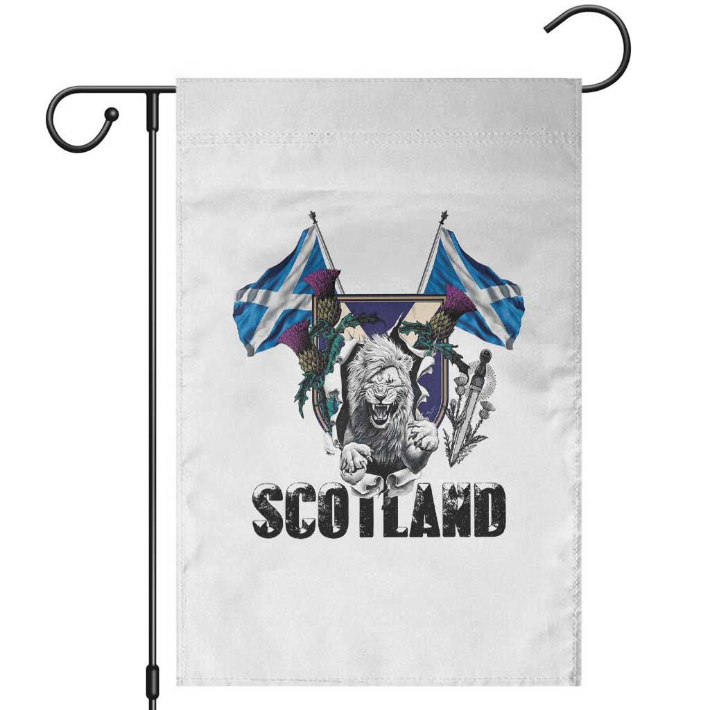 Roaring Scottish Lion Crest Garden Flag Thistle Scotland Flag Emblem for Brave Highlanders - Wonder Print Shop