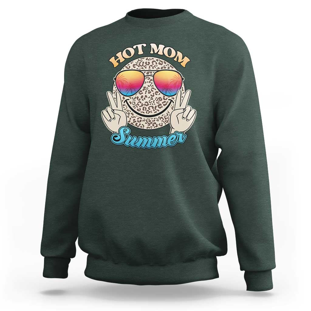 Hot Mom Summer Sweatshirt Chillin' Vibe Leopard Mommy - Wonder Print Shop