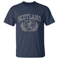 Scotland Lion Rampant Distressed Crest T Shirt Scottish Heritage Monochrome Laurel Wreath Vintage Graphic