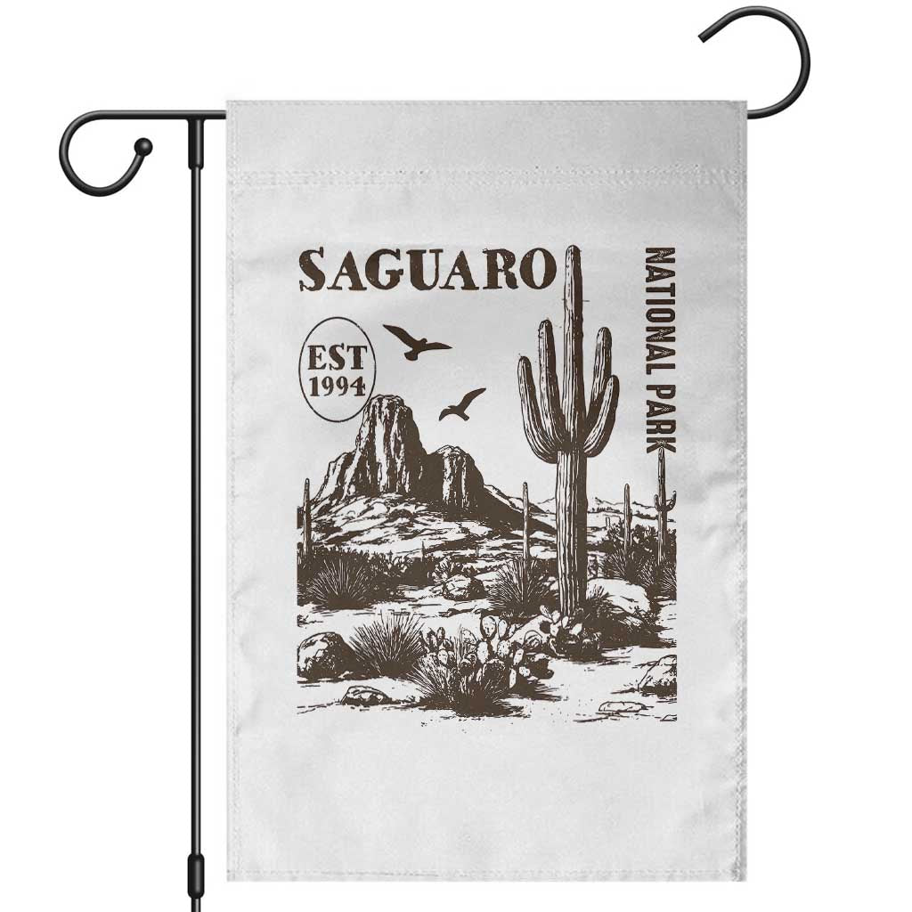 Vintage Saguaro National Park Est 1994 Graphic Garden Flag Retro Arizona Desert Mountain Hiking Souvenir