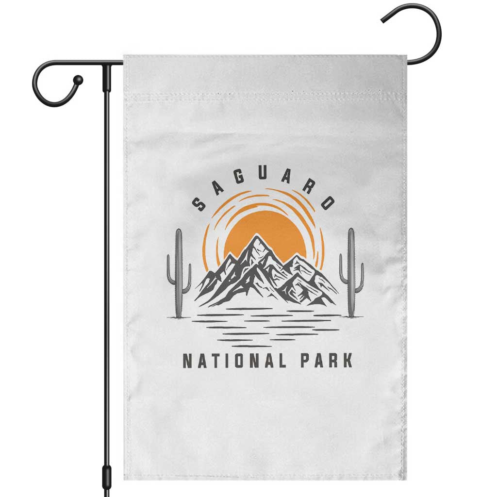 Retro Saguaro National Park Sunset Graphic Garden Flag Vintage Arizona Desert Mountain Badge Souvenir