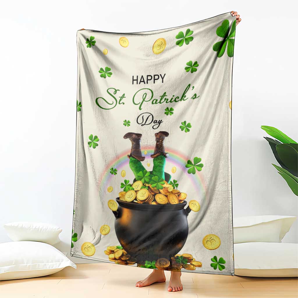 Happy St. Patrick’s Day Throw Blanket Lucky Leprechaun with Gold & Rainbow Yard Decor