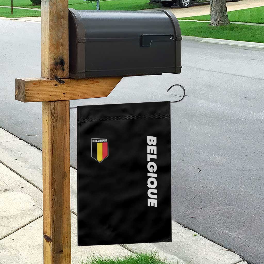 Belgique Belgium Flag Shield Minimalist Graphic Garden Flag French Belgian Pride and European Heritage Souvenir