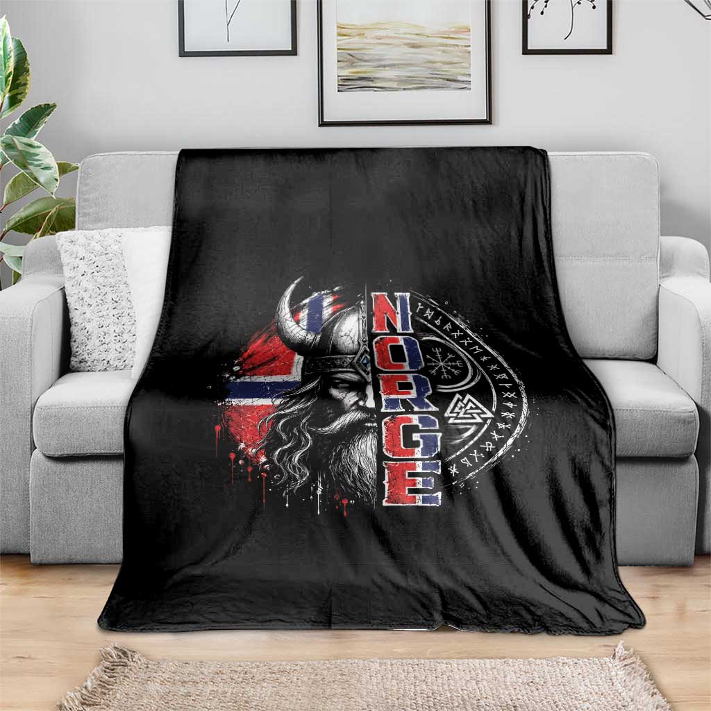 Fierce Norge Viking Warrior with Horned Helmet Graphic Throw Blanket Norway Pride Distressed Norwegian Flag and Runes