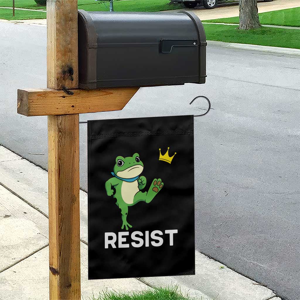 Resist Frog Kicking Crown Garden Flag Funny No Kings In America Free Portland - Wonder Print Shop