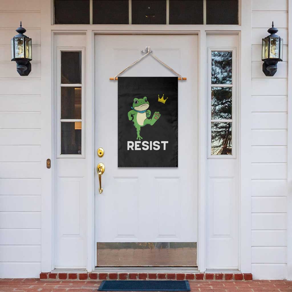 Resist Frog Kicking Crown Garden Flag Funny No Kings In America Free Portland - Wonder Print Shop