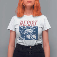 Liberty Resist T Shirt For Women Feminist Bubblegum Statue of Liberty Retro Graphic - Wonder Print Shop