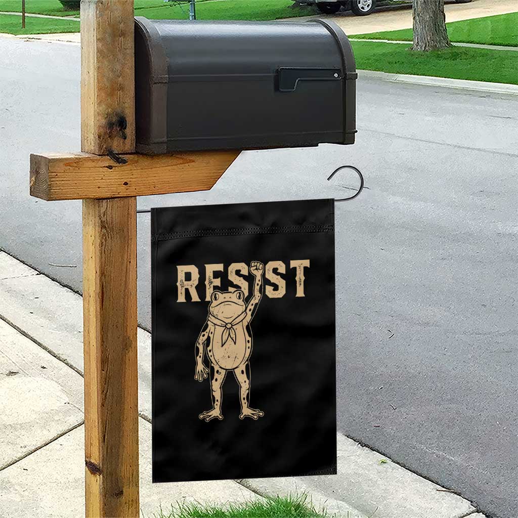 Frog Resist Garden Flag Raised Fist Protest Fighter Retro Graphic - Wonder Print Shop