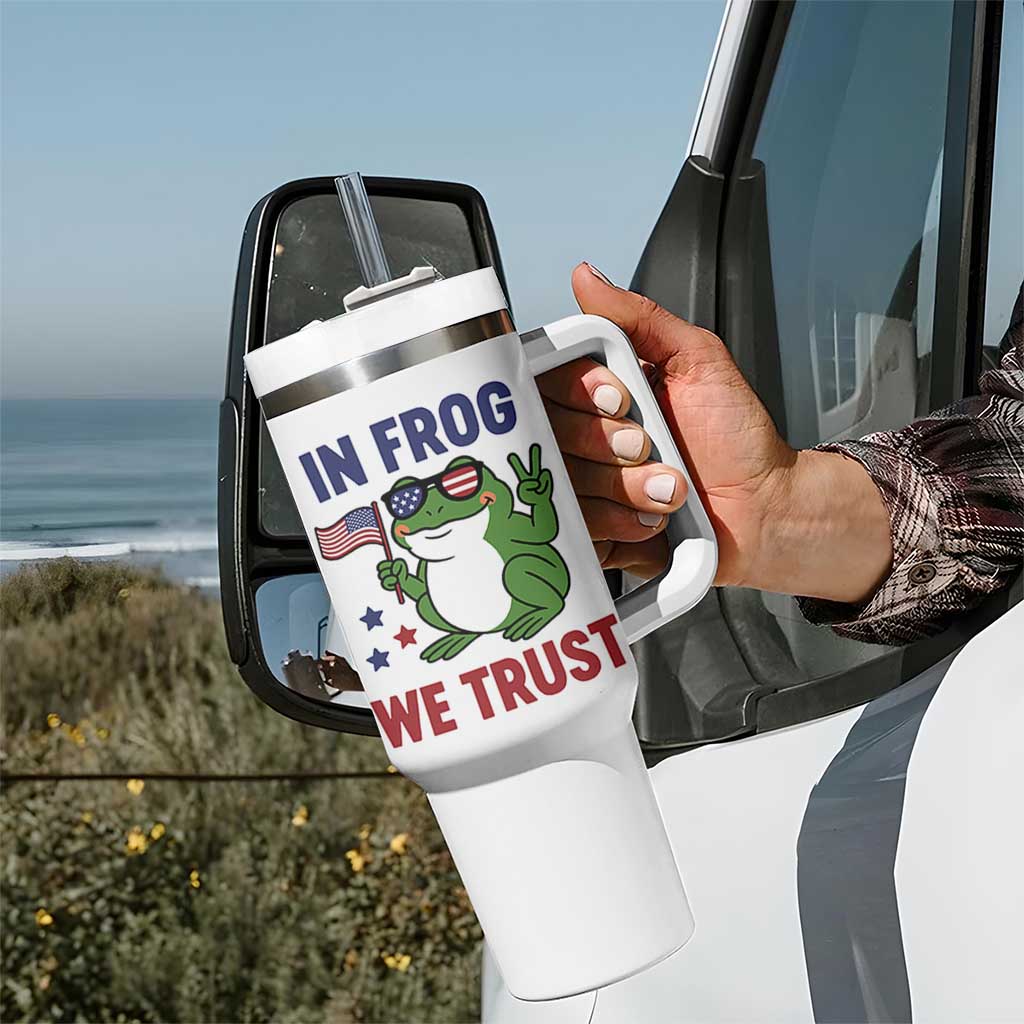In Frog We Trust Tumbler With Handle Patriotic Portland Frogs Protest - Wonder Print Shop