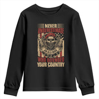 American Veteran Youth Sweatshirt Never Underestimate An Old Man Who Defended Your Country