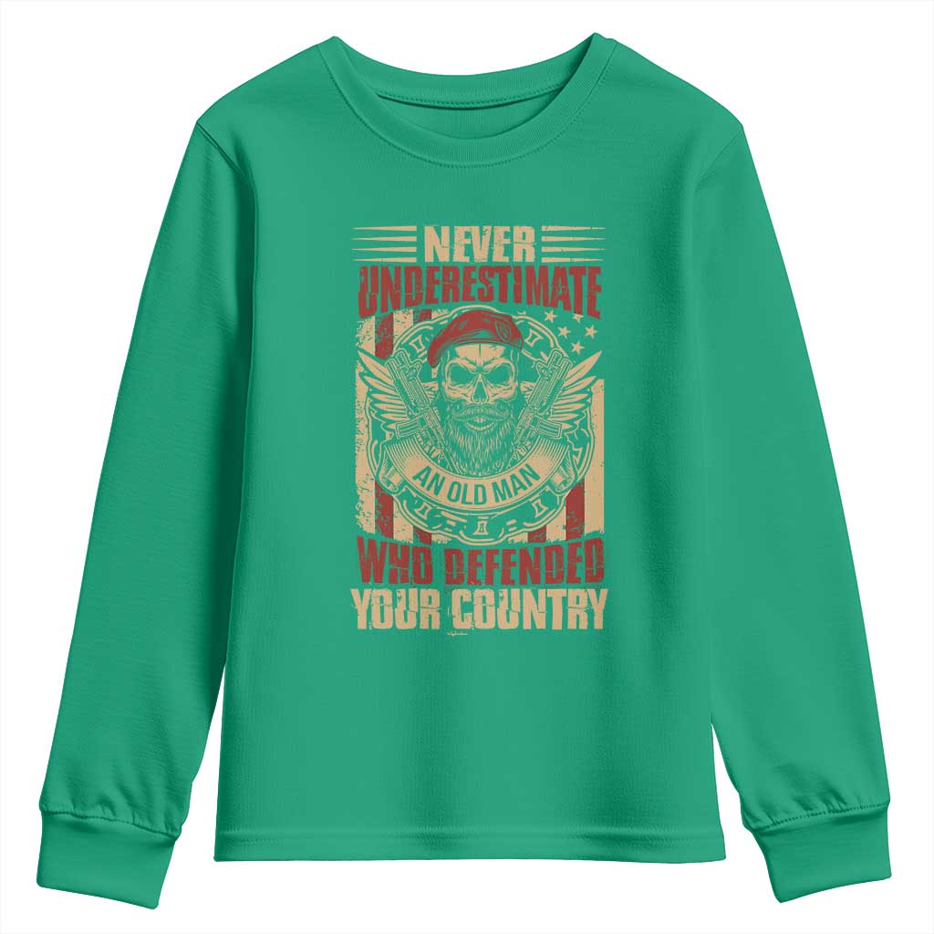 American Veteran Youth Sweatshirt Never Underestimate An Old Man Who Defended Your Country