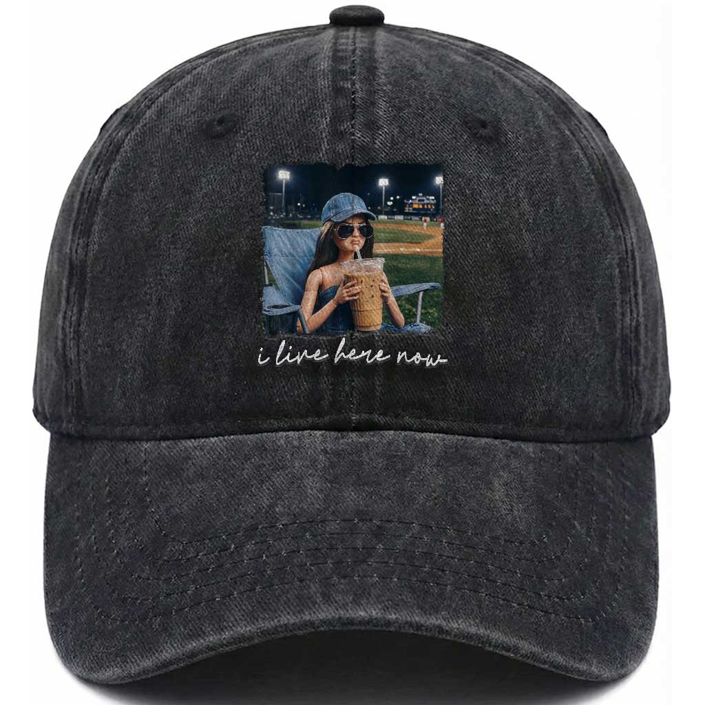 I Live Here Now Funny Doll Face Meme Baseball Lover Washed Cotton Baseball Cap Game Day Reaction Sports Fan Gift
