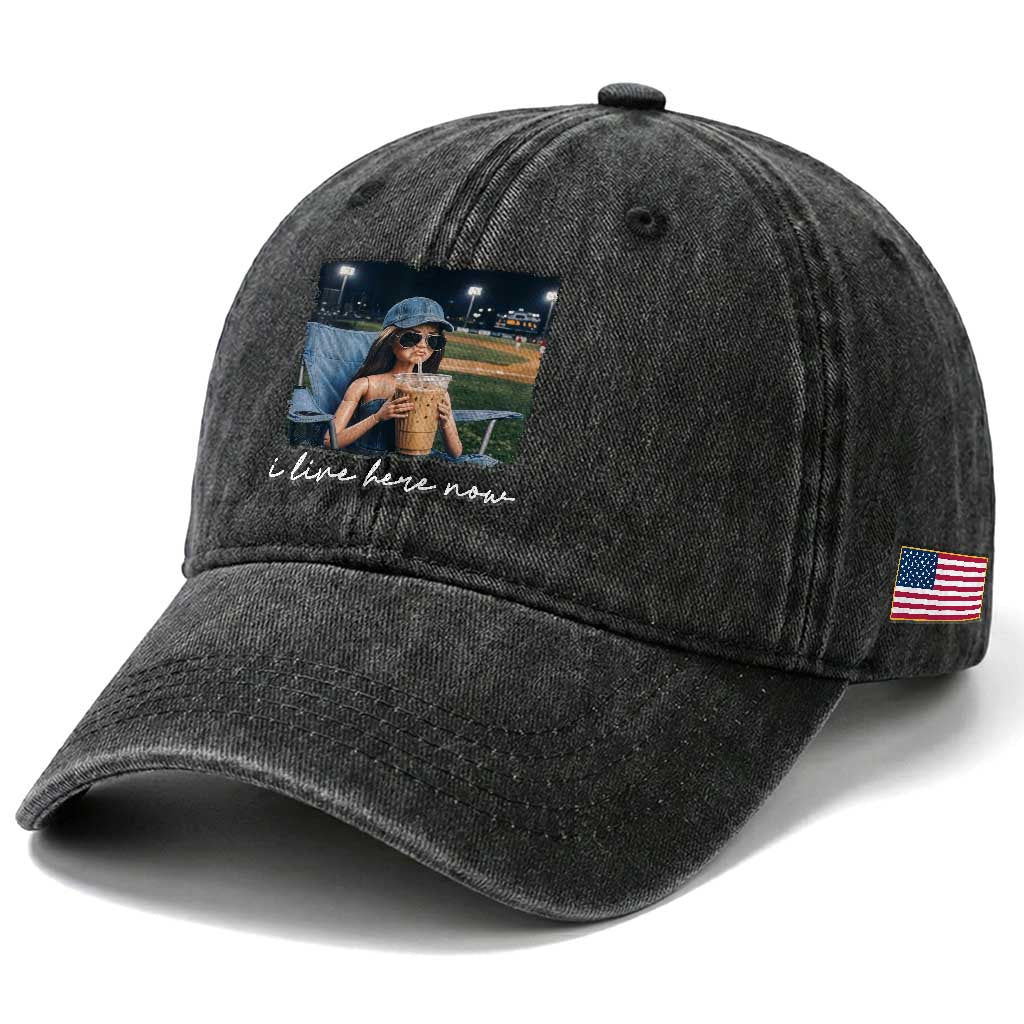 I Live Here Now Funny Doll Face Meme Baseball Lover Washed Cotton Baseball Cap Game Day Reaction Sports Fan Gift