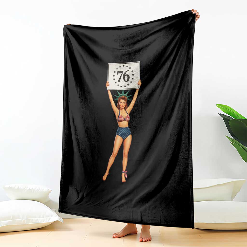 Vintage Patriotic Pin Up Girl 1776 Throw Blanket Statue of Liberty Retro Americana Graphic