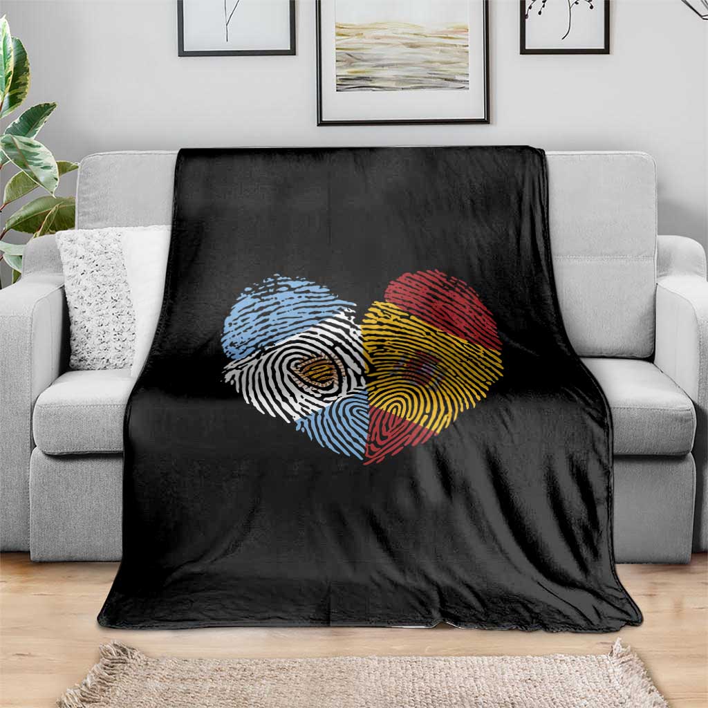 Argentina Spain Flag Mixed Roots Fingerprint Heart Graphic Throw Blanket Argentine Spanish Dual Heritage Hispanic Pride Match Day