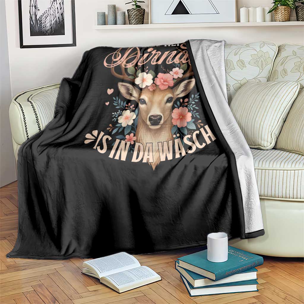 Funny Oktoberfest Deer Throw Blanket Mei Dirndl Is In Da Wasch German Bavarian Costume - Wonder Print Shop
