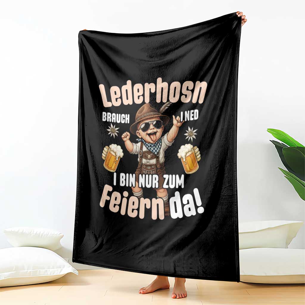 Funny Cute Boy Lederhosen Oktoberfest Throw Blanket Lederhosn I Bin Nur Zum Feiern Da Party - Wonder Print Shop