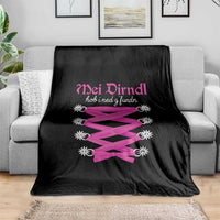Funny Oktoberfest Corset in Pink Throw Blanket I Have Not Found My Dirndl - Wonder Print Shop