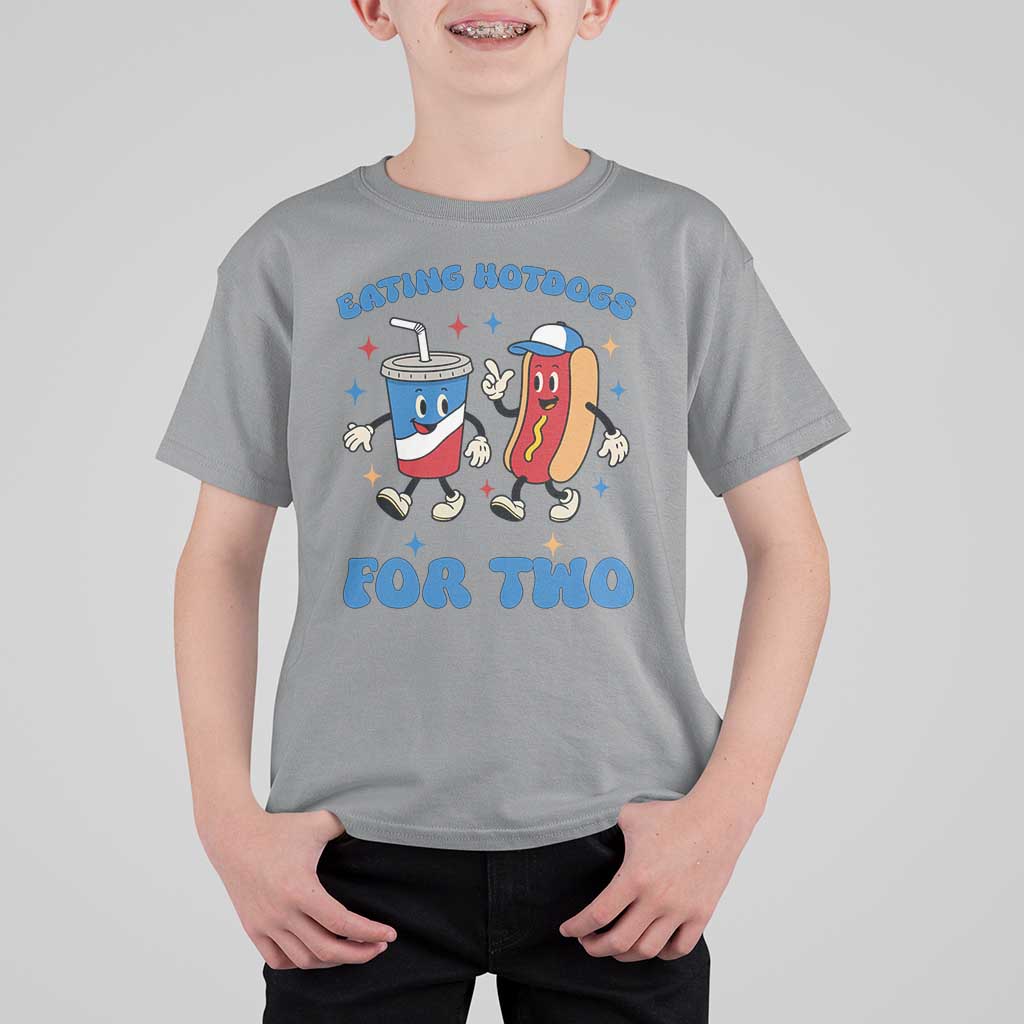 Eating Hotdogs for Two T Shirt For Kid Cute Pregnancy Announcement Patriotic 4th Of July