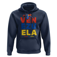 Venezuela Pride Flying Scarlet Macaw Hoodie Ara Macao Guacamaya Venezuelan Pride Tropical Bird