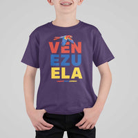 Venezuela Pride Flying Scarlet Macaw T Shirt For Kid Ara Macao Guacamaya Venezuelan Pride Tropical Bird