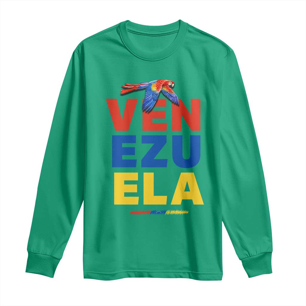 Venezuela Pride Flying Scarlet Macaw Long Sleeve Shirt Ara Macao Guacamaya Venezuelan Pride Tropical Bird