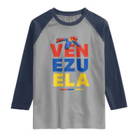 Venezuela Pride Flying Scarlet Macaw Raglan Shirt Ara Macao Guacamaya Venezuelan Pride Tropical Bird