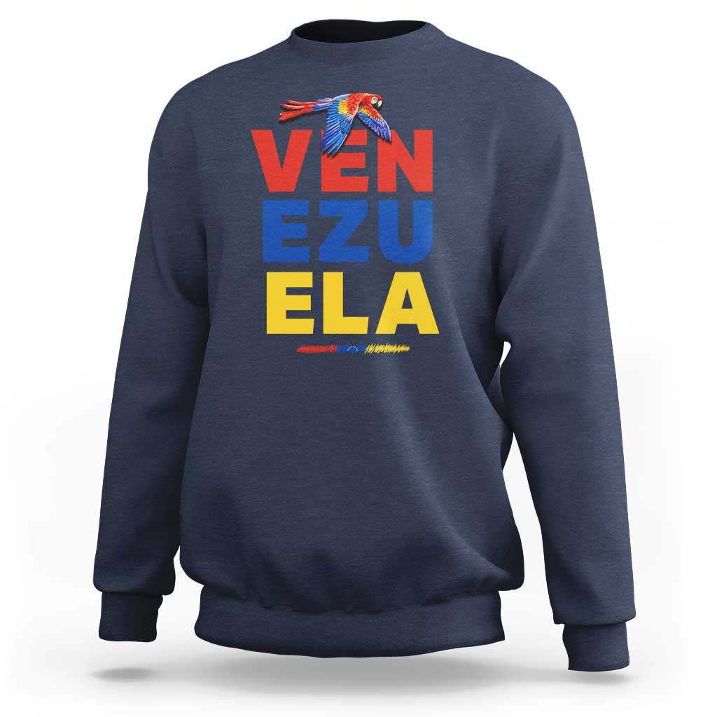 Venezuela Pride Flying Scarlet Macaw Sweatshirt Ara Macao Guacamaya Venezuelan Pride Tropical Bird