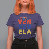 Venezuela Pride Flying Scarlet Macaw T Shirt For Women Ara Macao Guacamaya Venezuelan Pride Tropical Bird