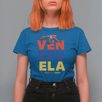 Venezuela Pride Flying Scarlet Macaw T Shirt For Women Ara Macao Guacamaya Venezuelan Pride Tropical Bird