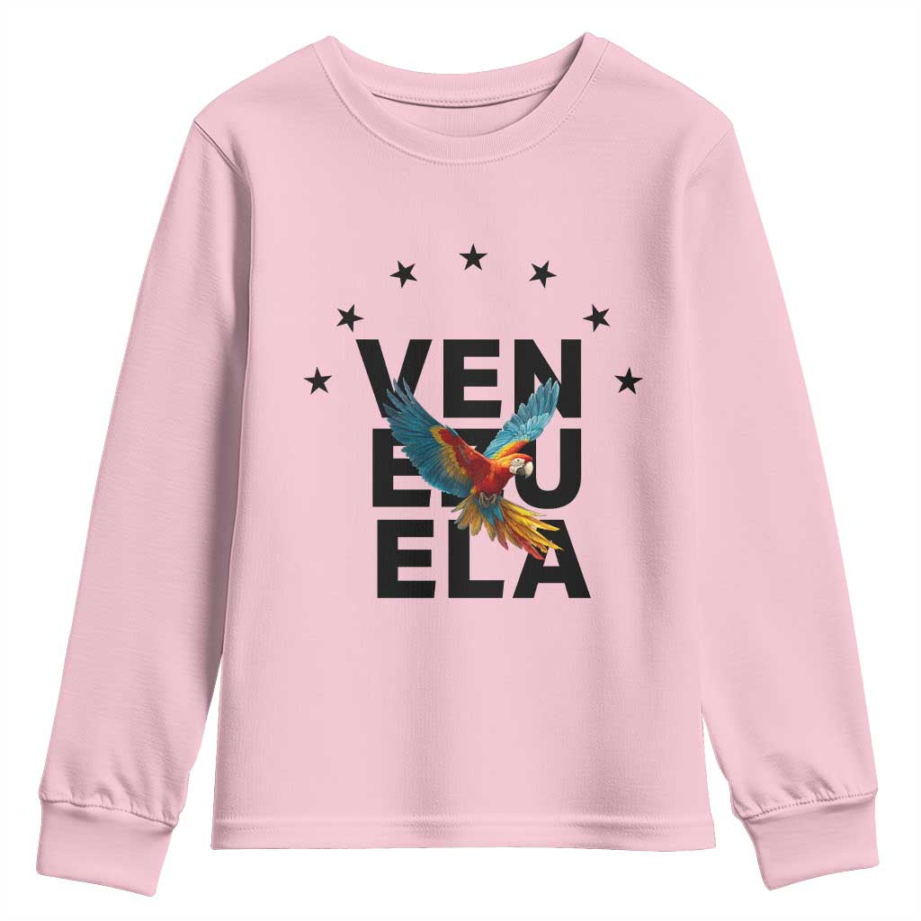 Venezuela Pride Flying Macaw Youth Sweatshirt Ara Macao Guacamaya Venezuelan Pride Tropical Bird