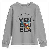 Venezuela Pride Flying Macaw Youth Sweatshirt Ara Macao Guacamaya Venezuelan Pride Tropical Bird