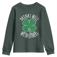 Funny St Patricks Day Drinking Youth Sweatshirt Drinks Well With Others Drunk Beer Lucky Shamrock