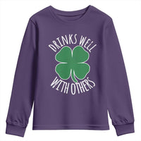 Funny St Patricks Day Drinking Youth Sweatshirt Drinks Well With Others Drunk Beer Lucky Shamrock