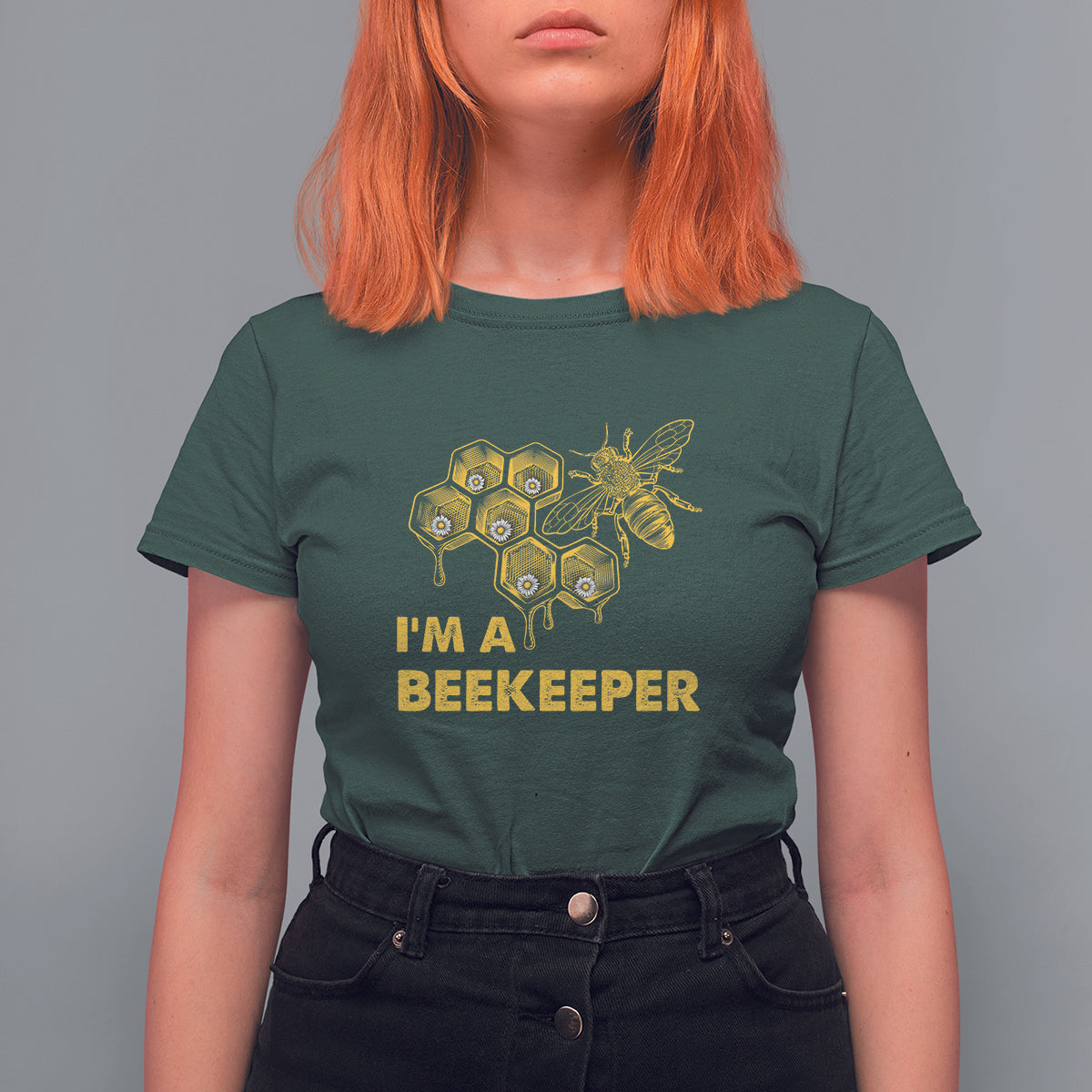 Dark forest green Beekeeper T-shirt with bee hive graphic and “I’M A BEEKEEPER” lettering