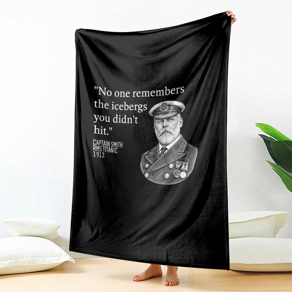 Funny Vintage Ship Captain Saying Throw Blanket No One Remembers the Icebergs You Did Not Hit Dark Humor