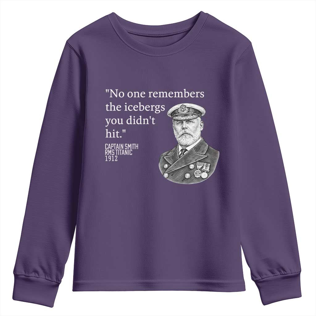 Funny Vintage Ship Captain Saying Youth Sweatshirt No One Remembers the Icebergs You Did Not Hit Dark Humor