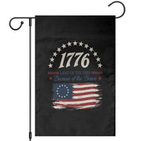 1776 Land of the Free Distressed Arch Graphic Garden Flag Vintage Betsy Ross American Flag Stars Retro Patriotic