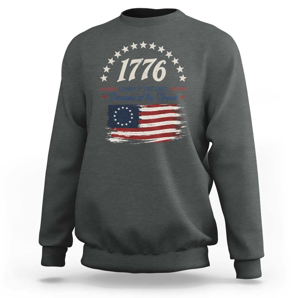 1776 Land of the Free Distressed Arch Graphic Sweatshirt Vintage Betsy Ross American Flag Stars Retro Patriotic