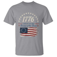 1776 Land of the Free Distressed Arch Graphic T Shirt Vintage Betsy Ross American Flag Stars Retro Patriotic