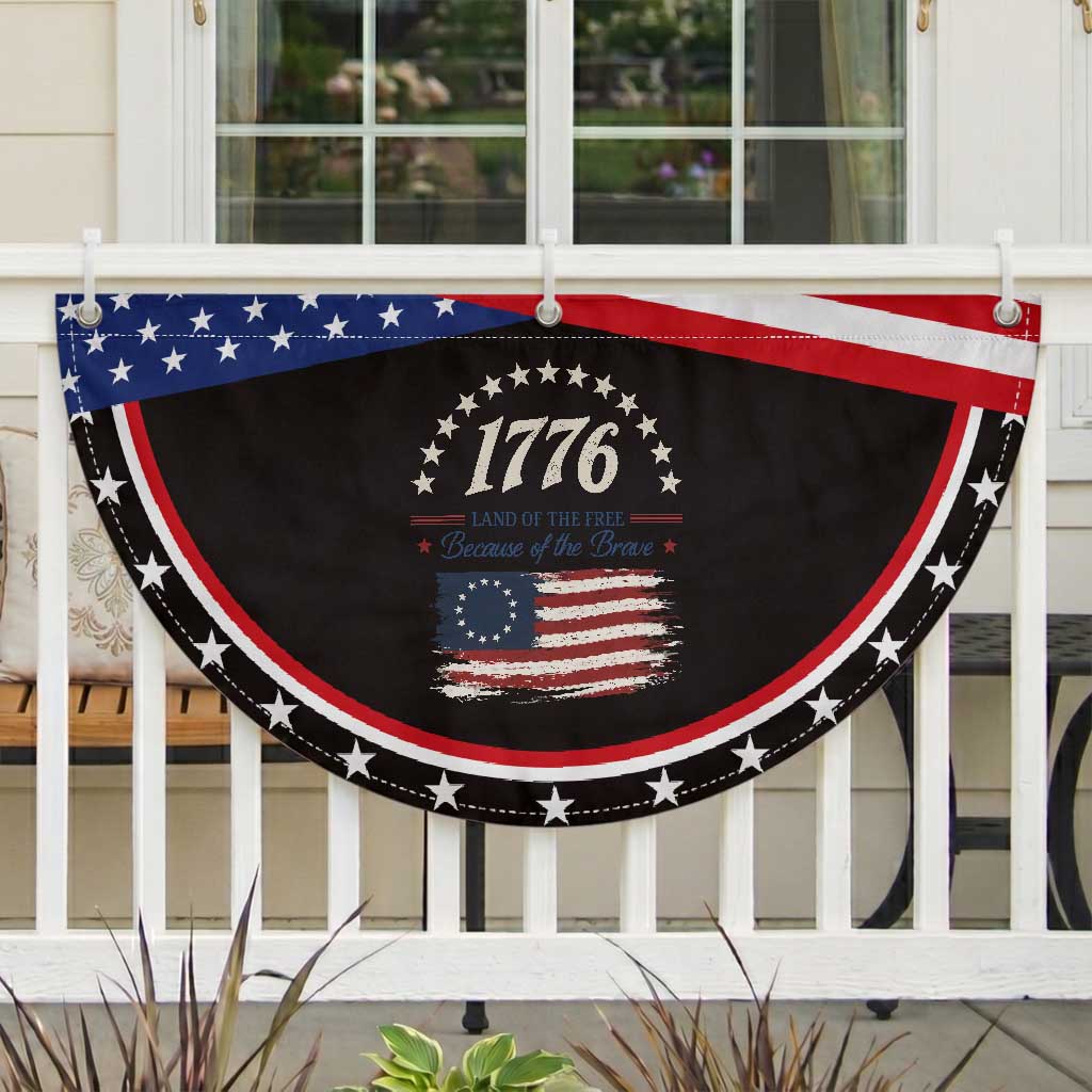 1776 Land of the Free Distressed Arch Graphic Patriotic Fan Flag Vintage Betsy Ross American Flag Stars Retro