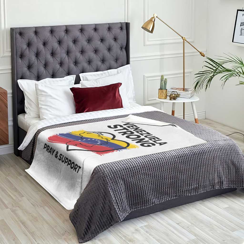 Venezuela Strong Pray and Support Throw Blanket Solidarity Patriotic Venezuelan Flag Map Heart