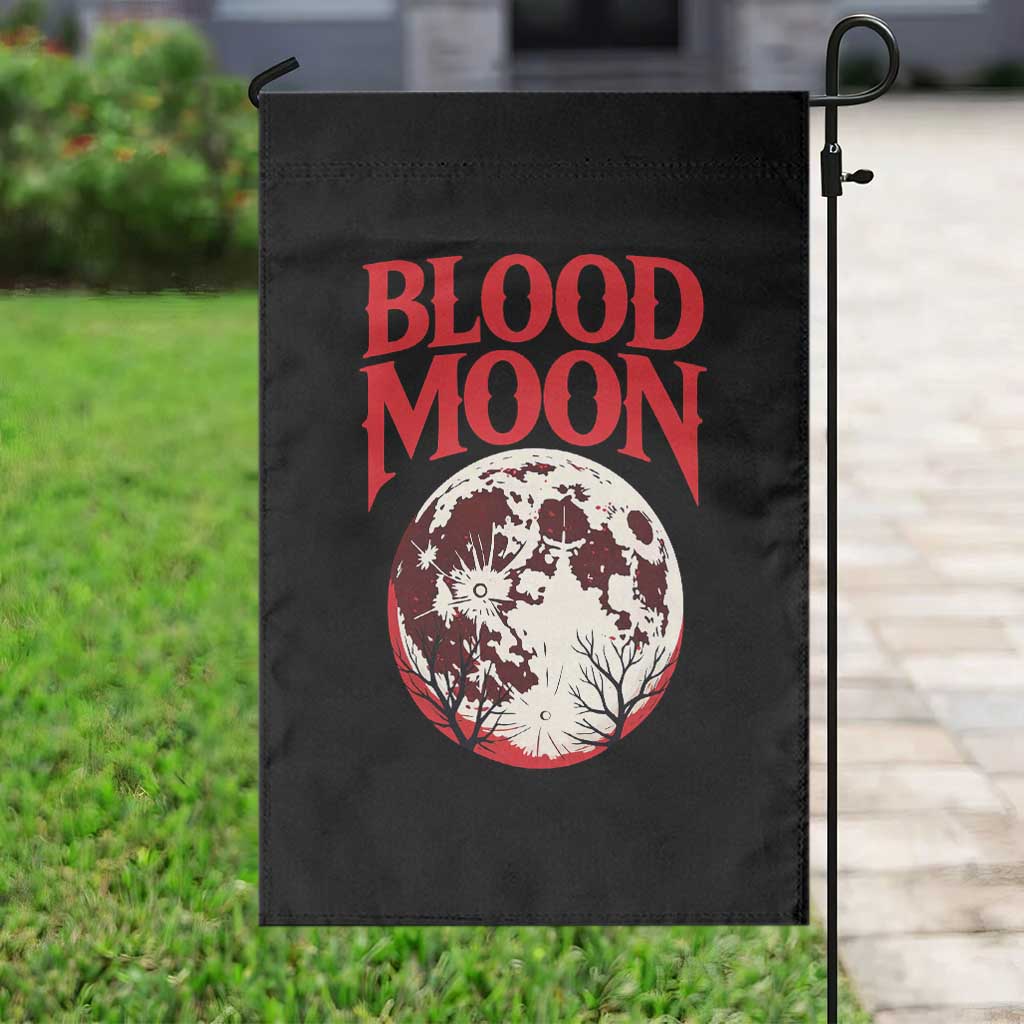 Retro Blood Moon Graphic Garden Flag Mystic Celestial Gothic Astronomy Art